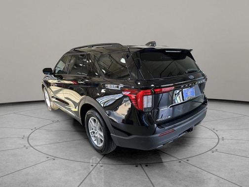 Agate Black Metallic 2025 Ford Explorer Active