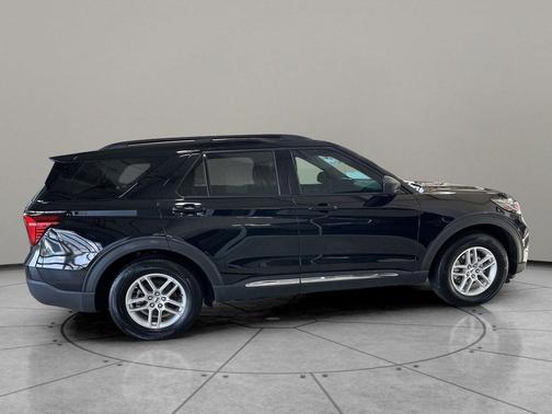 Agate Black Metallic 2025 Ford Explorer Active