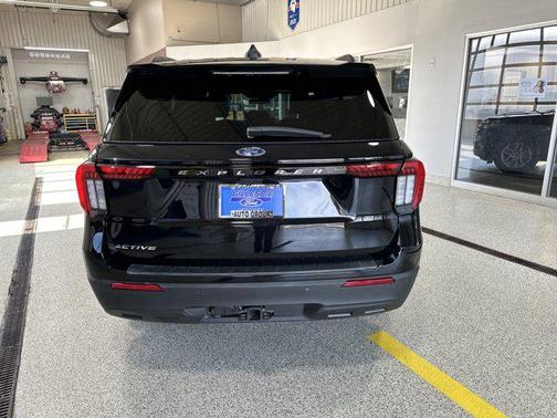 Agate Black Metallic 2025 Ford Explorer Active