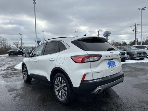 2020 Ford Escape Titanium