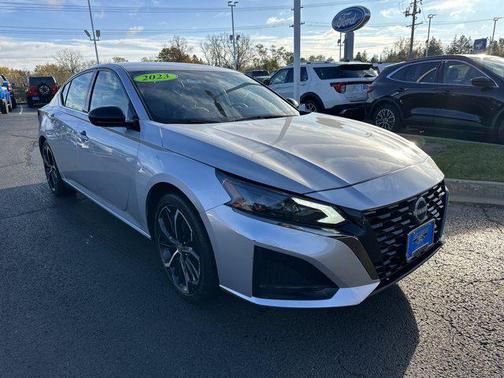 2023 Nissan Altima SR FWD