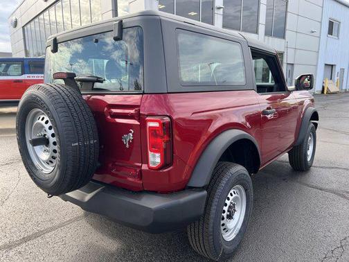 2025 Ford Bronco Base 2 Door 4x4