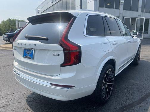 2025 Volvo XC90 B5 Plus 7-Seater