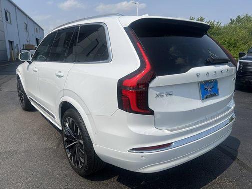 2025 Volvo XC90 B5 Plus 7-Seater