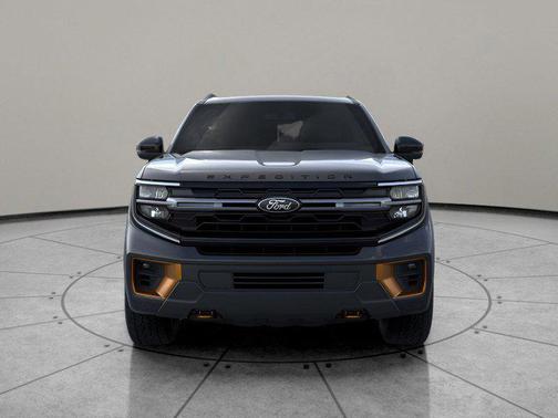 Agate Black Metallic 2026 Ford Expedition Tremor