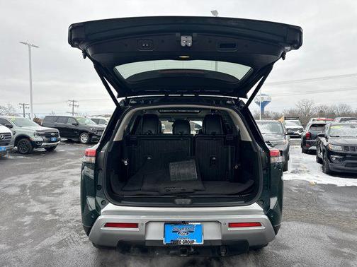 2022 Nissan Pathfinder Platinum 4WD