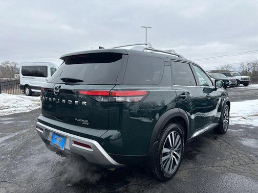 2022 Nissan Pathfinder Platinum 4WD
