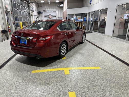 Cayenne Red 2016 Nissan Altima 2.5 S
