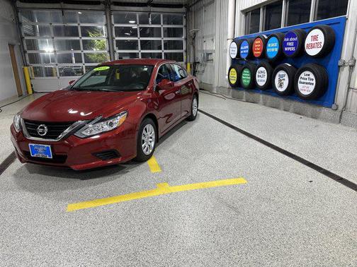 Cayenne Red 2016 Nissan Altima 2.5 S