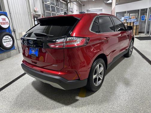 Rapid Red Metallic Tinted Clearcoat 2024 Ford Edge SEL