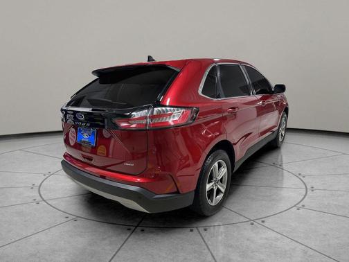 Rapid Red Metallic Tinted Clearcoat 2024 Ford Edge SEL