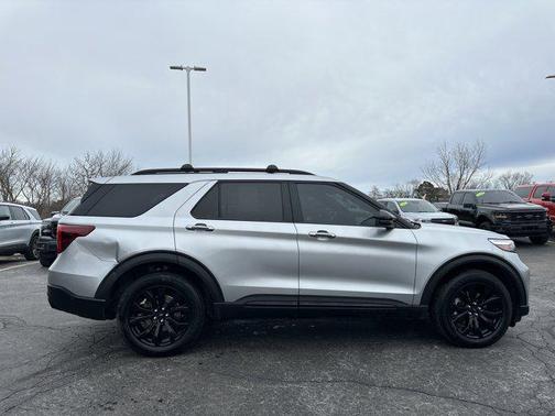 2020 Ford Explorer ST