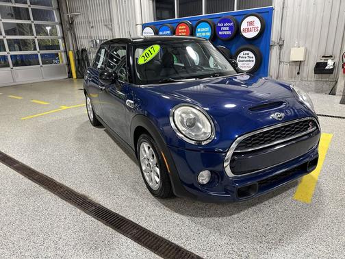 Midnight Black Metallic 2017 MINI Hardtop Cooper S