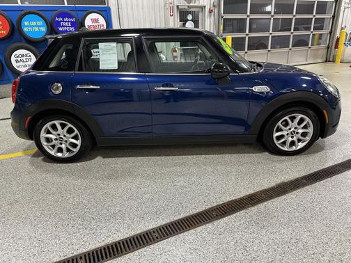 Midnight Black Metallic 2017 MINI Hardtop Cooper S