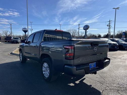 2022 Nissan Frontier SV