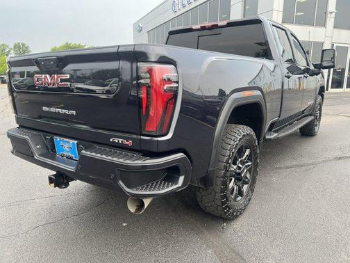 2024 GMC Sierra 2500 AT4