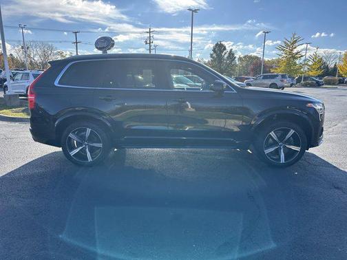 2017 Volvo XC90 T6 R-Design