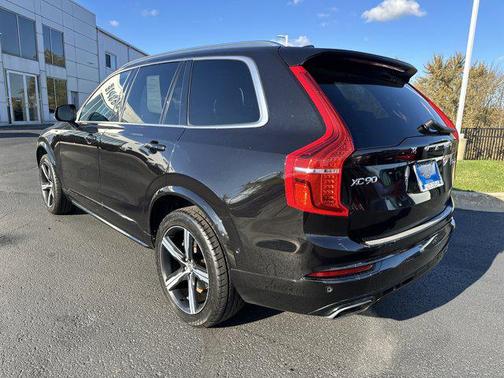 2017 Volvo XC90 T6 R-Design