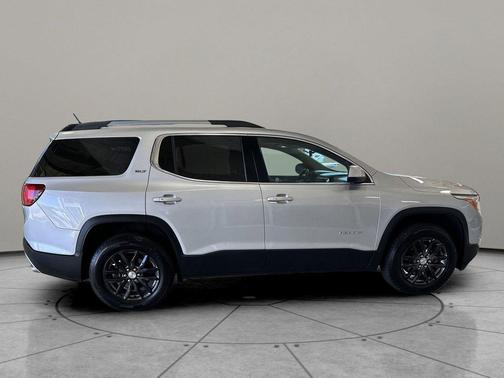 Quicksilver Metallic 2019 GMC Acadia SLT-1