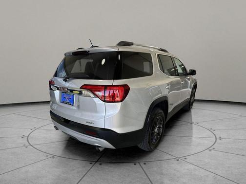 Quicksilver Metallic 2019 GMC Acadia SLT-1