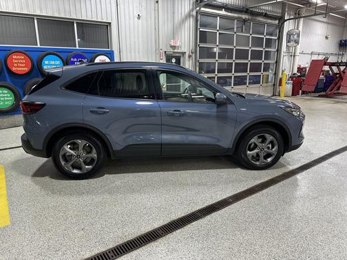 Vapor Blue 2025 Ford Escape ST-Line Select