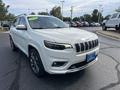 2019 Jeep Cherokee Overland