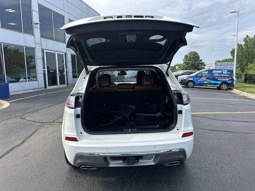2019 Jeep Cherokee Overland
