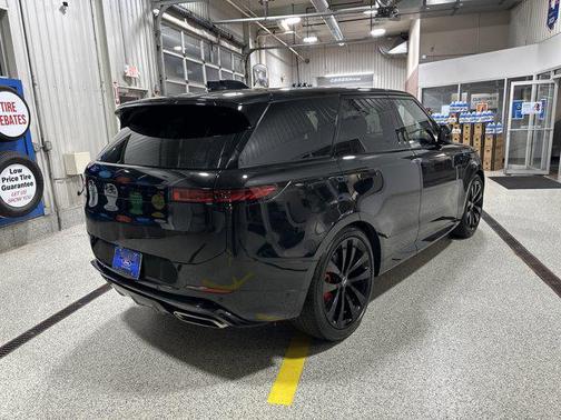 Santorini Black Metallic 2024 Land Rover Range Rover Sport SE