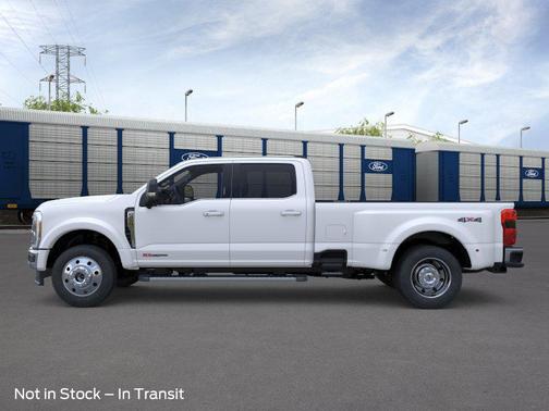 Star White Metallic Tri-Coat 2026 Ford F-450 Lariat