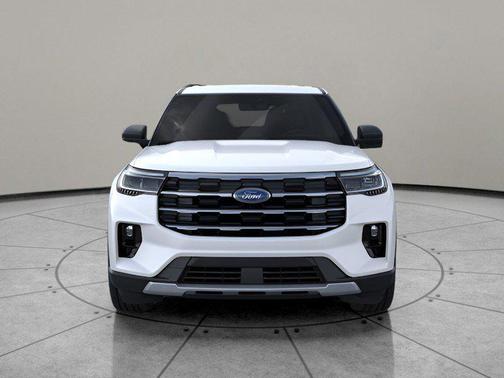 Star White Metallic Tri-Coat 2026 Ford Explorer Active