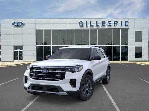 Star White Metallic Tri-Coat 2026 Ford Explorer Active