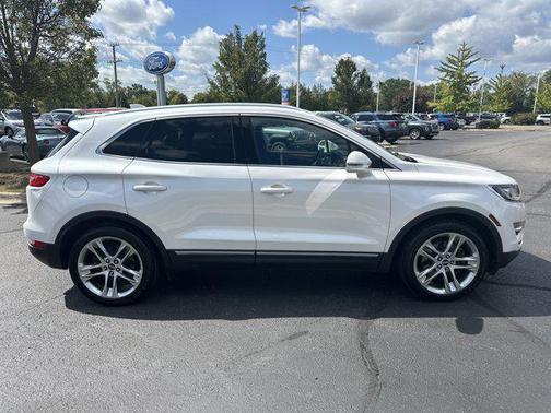 2015 Lincoln MKC Base