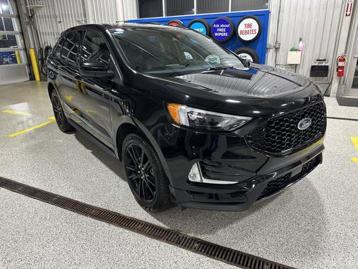 Agate Black Metallic 2024 Ford Edge ST Line