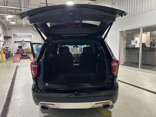 Shadow Black 2016 Ford Explorer Platinum