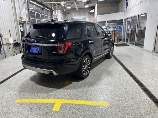Shadow Black 2016 Ford Explorer Platinum