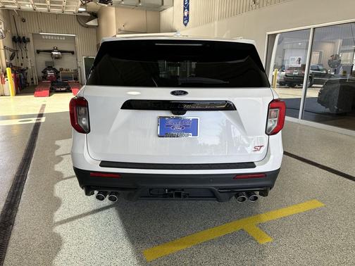 White Metallic 2022 Ford Explorer ST