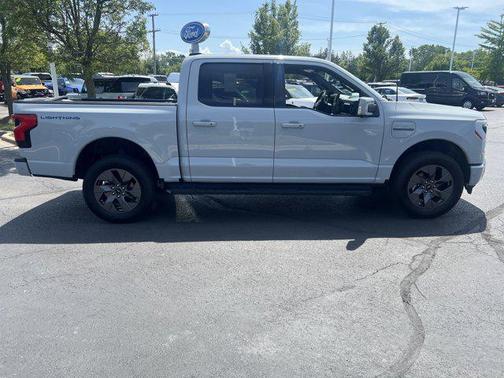 2023 Ford F-150 Lightning LARIAT
