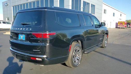 2023 Jeep Wagoneer L Series II 4x4