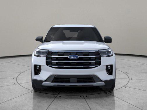 Space White Metallic 2026 Ford Explorer Active