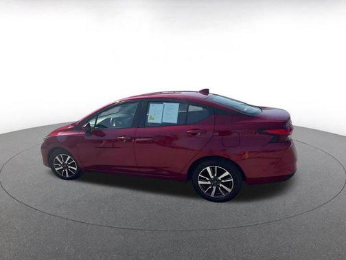 Scarlet Ember Tintcoat 2025 Nissan Versa 1.6 SV