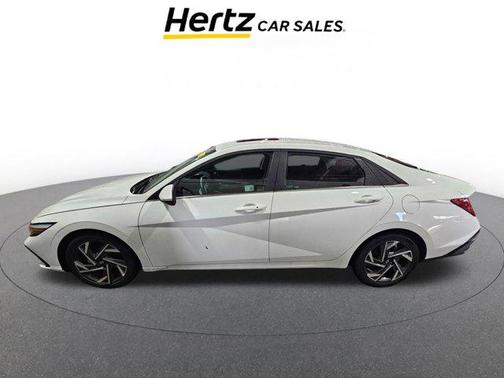 2025 Hyundai ELANTRA SEL