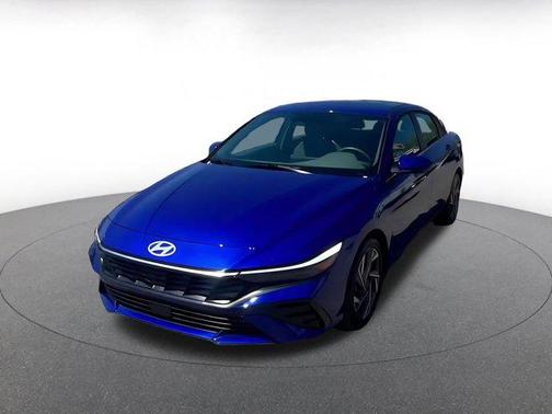 2025 Hyundai ELANTRA SEL