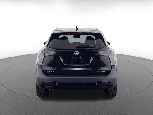 Super Black 2026 Nissan Kicks SR