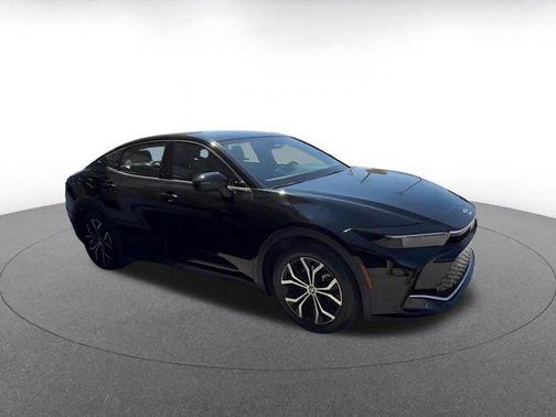 Black 2025 Toyota Crown XLE