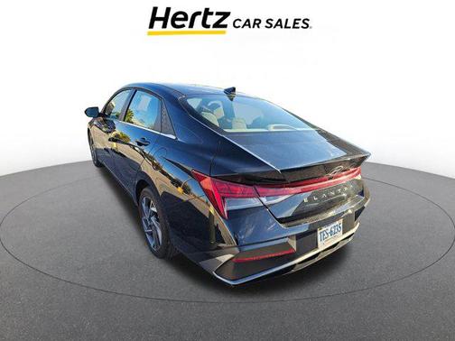 2025 Hyundai ELANTRA SEL