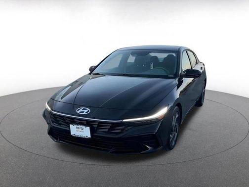 2025 Hyundai ELANTRA SEL