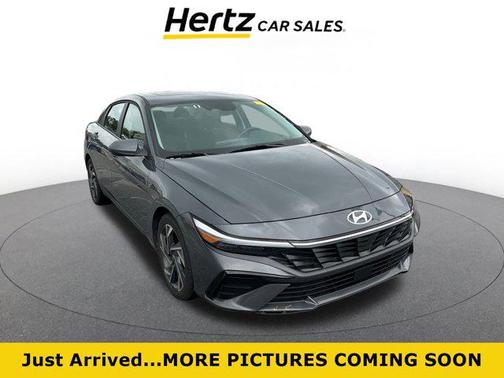 2025 Hyundai ELANTRA SEL
