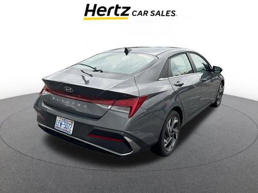 2025 Hyundai ELANTRA SEL