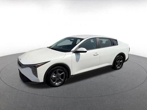 Snow White Pearl 2025 Kia K4 LXS