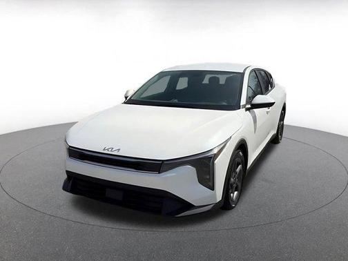 Snow White Pearl 2025 Kia K4 LXS